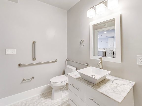 3rd image of 1827 Benning Rd NE APT 204