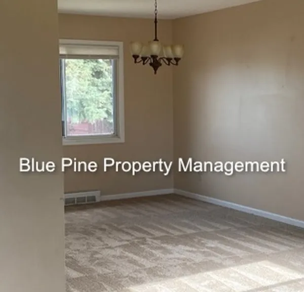 1654 Garfield St — Photo 5