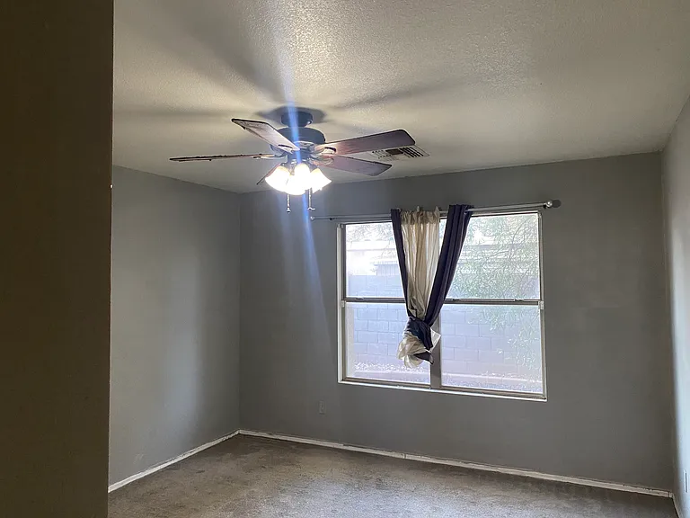2766 S Southwind Dr — Photo 7