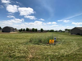 1039 Hidden Ln, New Richmond, WI 54017