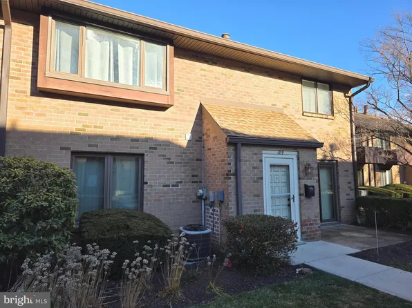 109 Village Chatham #109, Ardmore, PA 19003