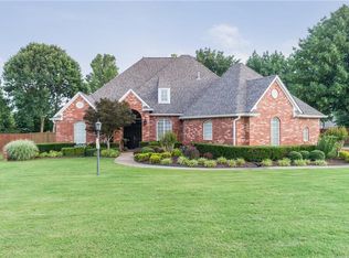 5912 Valley View Dr, Fort Smith, AR 72916