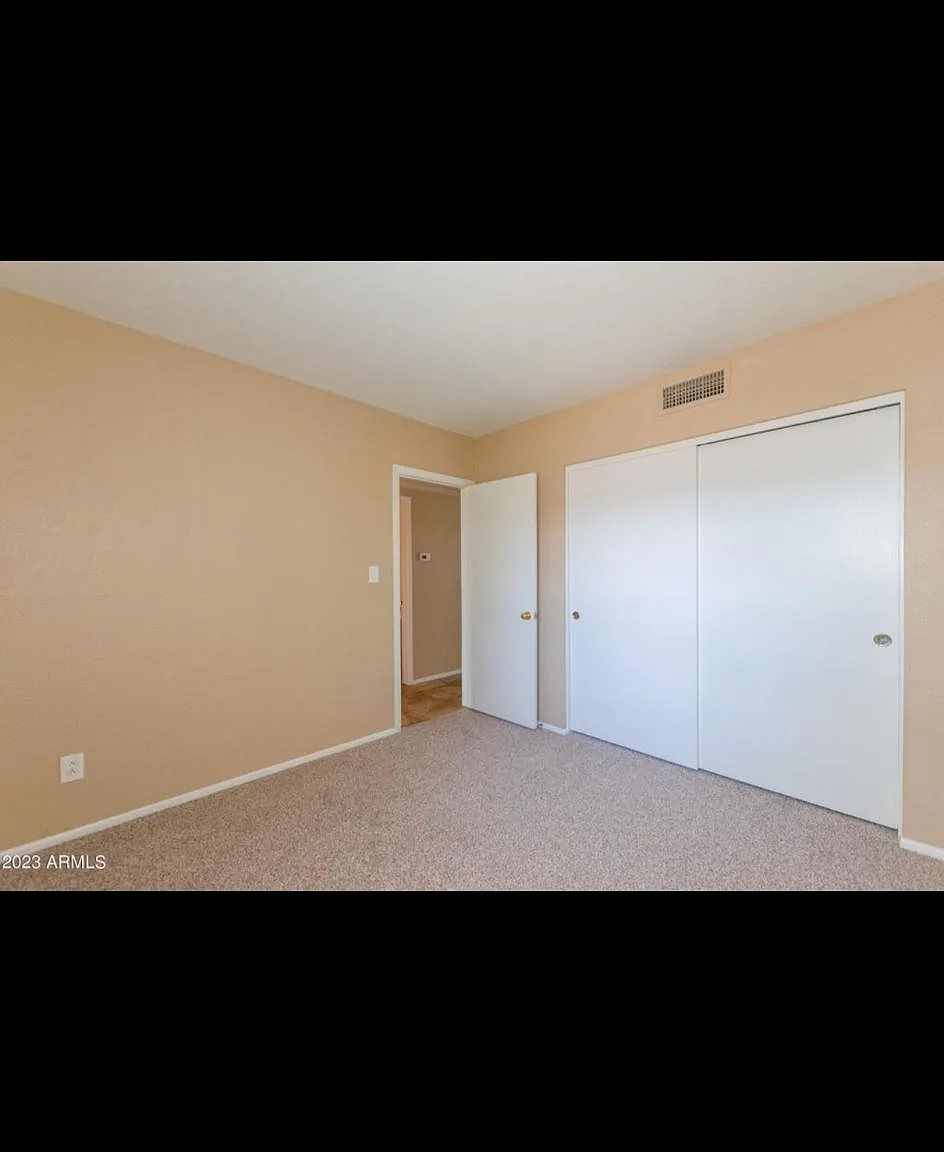 2910 W Marconi Ave — Photo 4