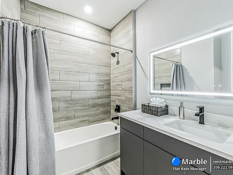 4618 Catalina Ln — Photo 7