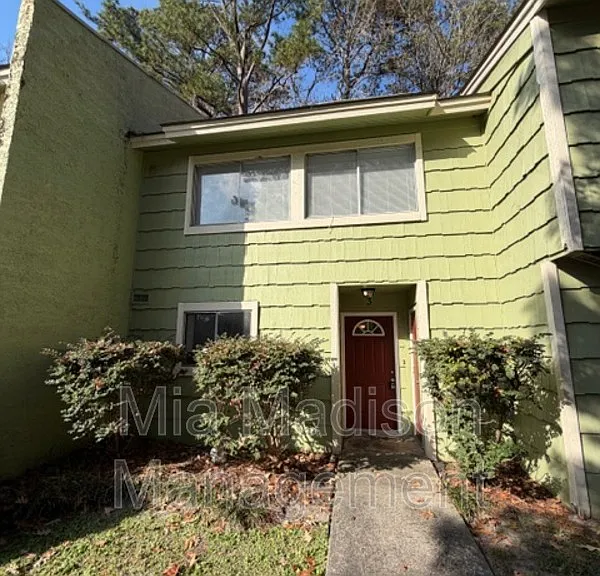 527 Tibet Ave #3 — Photo 2