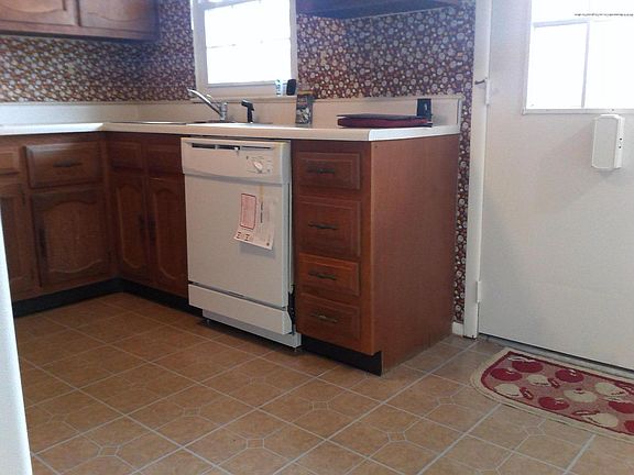 3rd image of 30C Buckingham Dr
