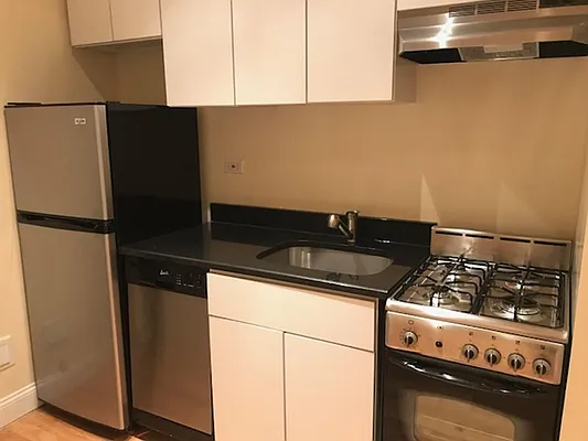 Rented by Platinum Properties | media 8