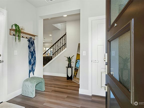 4th image of 15319 Meridian Drive SE