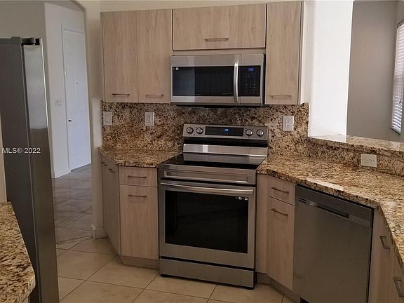 3rd image of 8707 NW 109th Ct