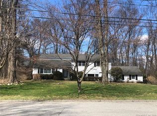 121 Don Bob Rd, Stamford, CT 06903