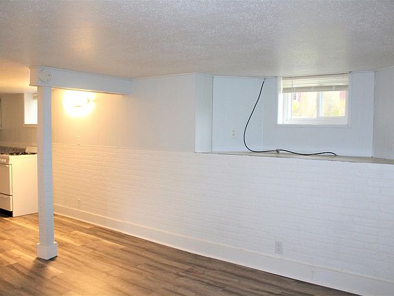 4th image of 21 Inkster Ave APT C