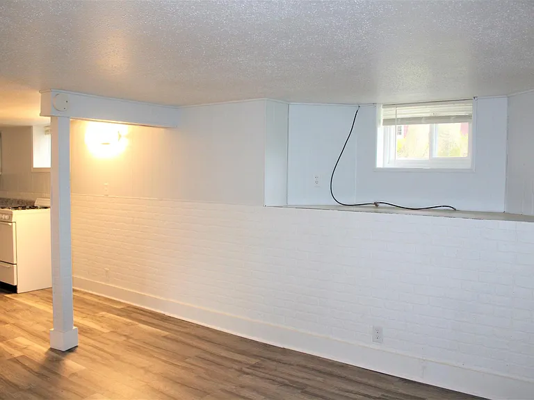 21 Inkster Ave #C — Photo 4