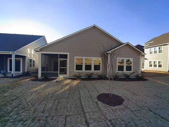 3rd image of 101 Peach Hill Ln