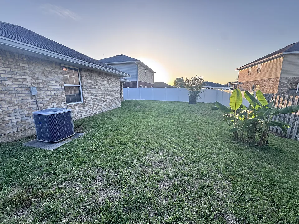 7565 Westland Oaks Dr