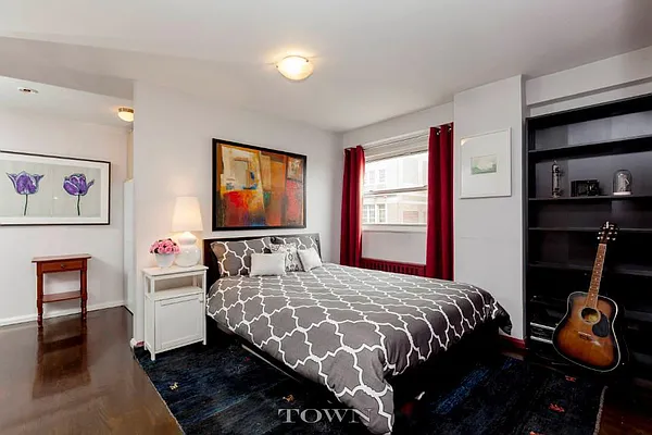 Sold by Town Residential | media 22