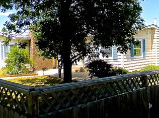 632 E Lakeview Dr, Great Bend, KS 67530