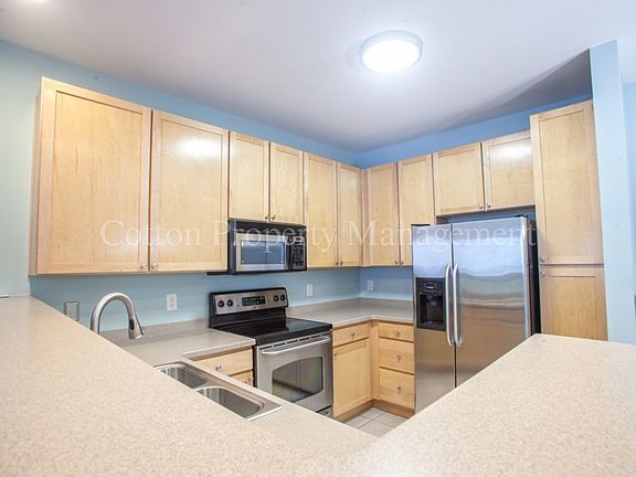 4th image of 1521 Cadfel Ct Unit 206