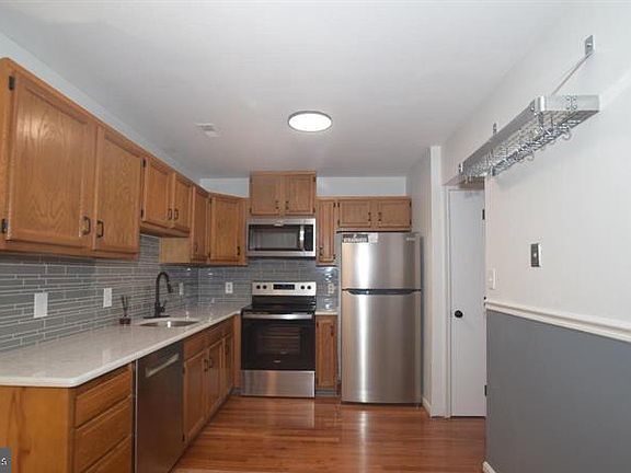 2nd image of 312 Surry Ln #130