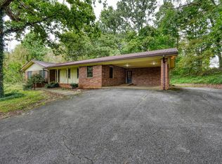 737 Bell Creek Rd, Hiawassee, GA 30546