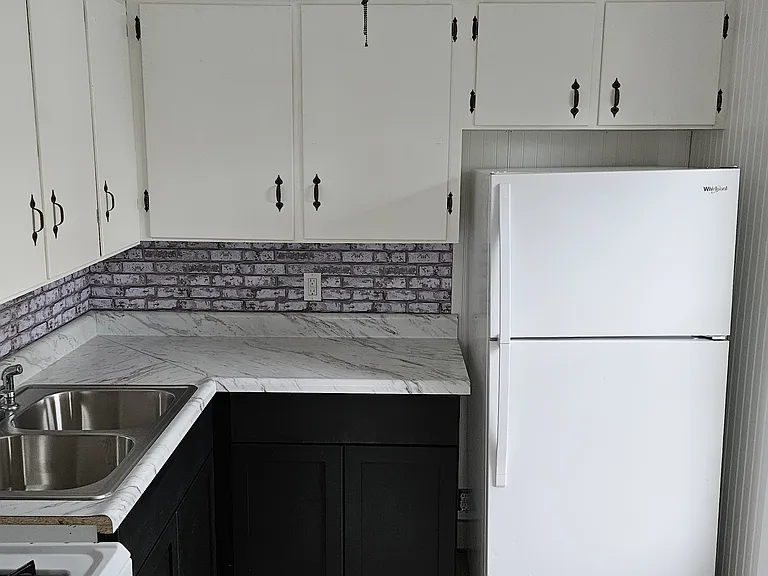 661 N Main St #2 — Photo 11