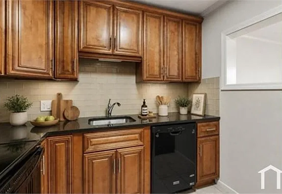 4 Tara Dr #12