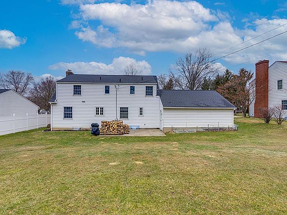 4th image of 106 Hemlock Dr