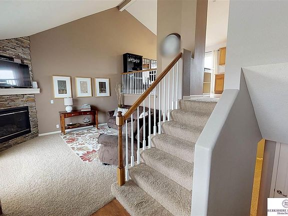 5th image of 4602 N 170th St