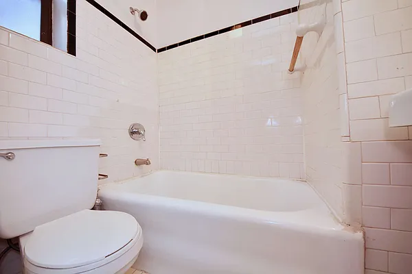 Rented by Waverly Realty Associates | media 40