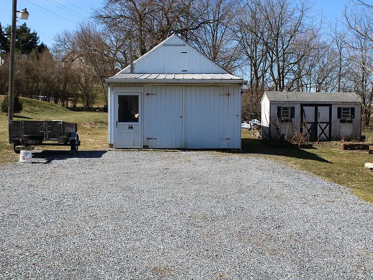 115 Spring Grove Rd — Photo 5