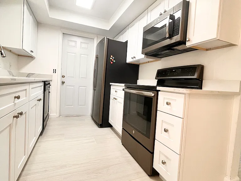 2420 Briar Oak Cir — Photo 19