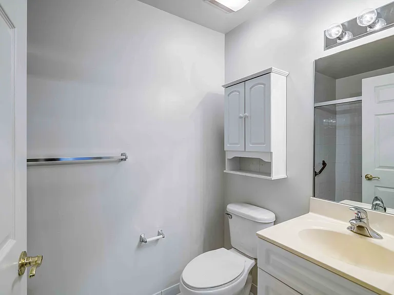 The Horizons at Franklin Lakes Apartment Homes — Photo 8