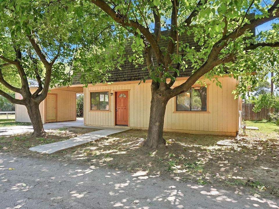1st image of 1651 3rd Ave