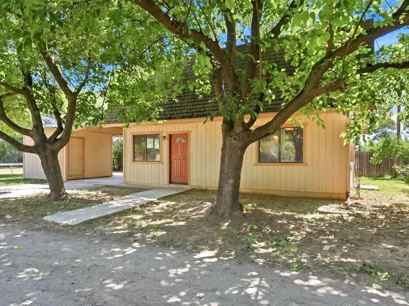 1651 3rd Ave, Olivehurst, CA 95961