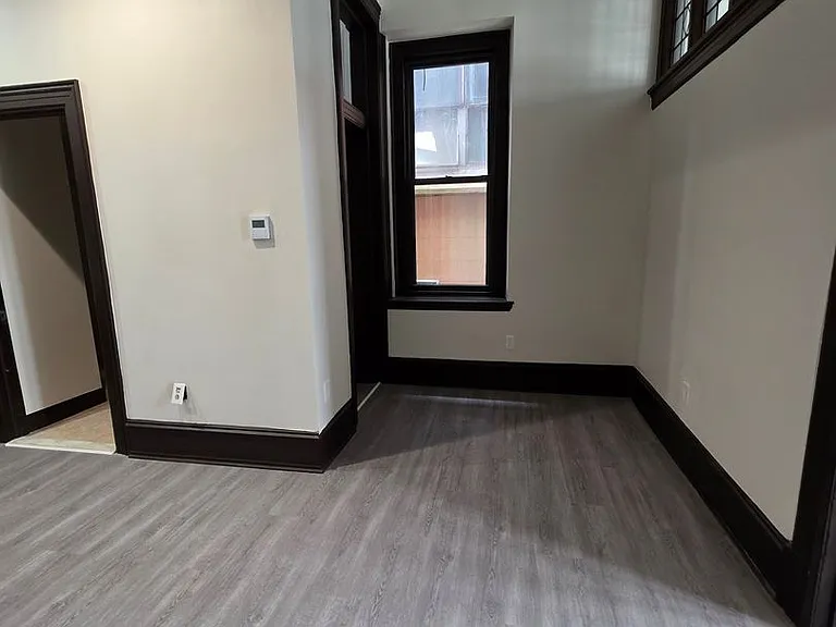 1135 Spring Garden St — Photo 9