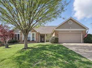 105 Foxtail Dr, Saint Charles, MO 63303