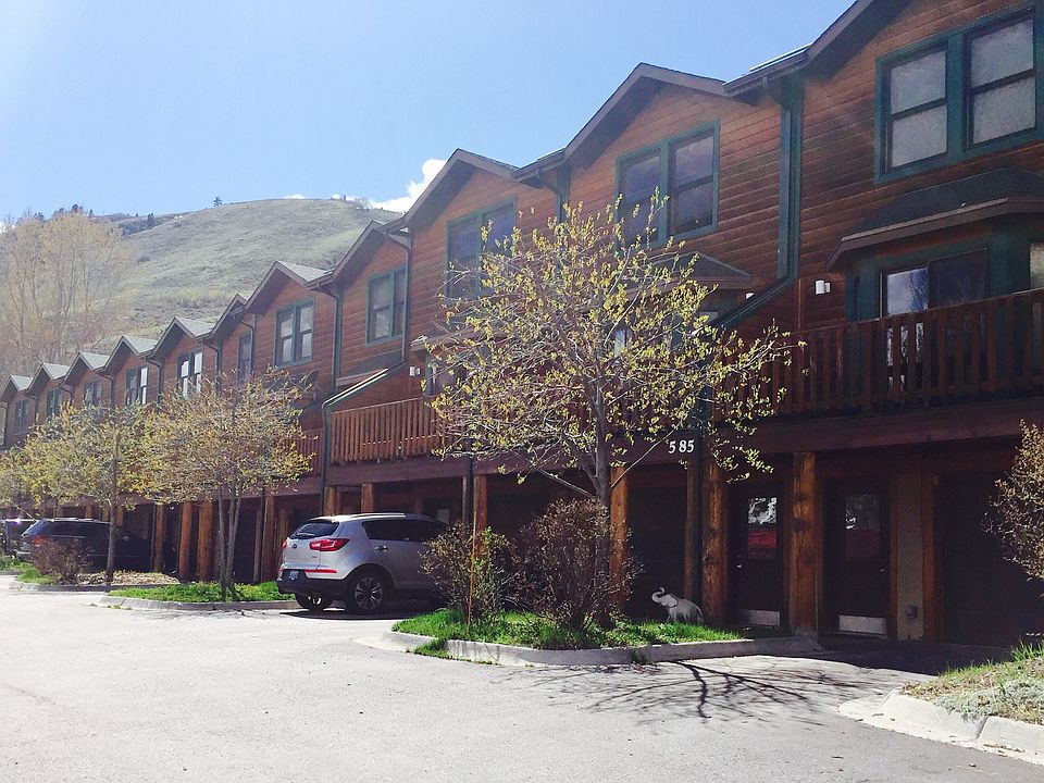 Hawks View Townhouses