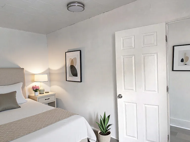 bedroom virtually staged