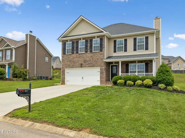 3027 Crosswinds Ln, Sevierville, TN 37876