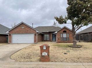 9504 Eagle Hill Dr, Oklahoma City, OK 73162