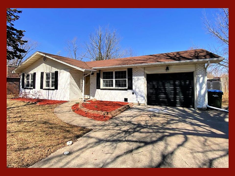 1st image of 811 Meadow Ln