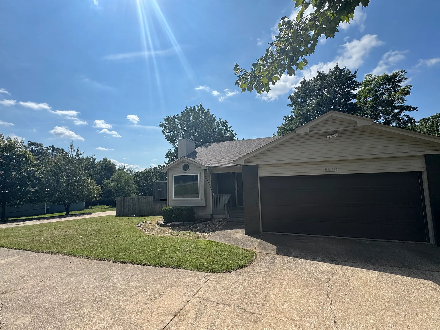 3 bed, 1194 sqft, $1,575 — Photo 3
