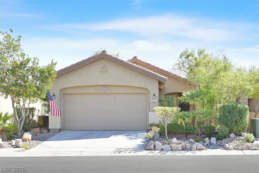 2 bed, 2.0 bath, 1157 sqft, $1,795 — Photo 1