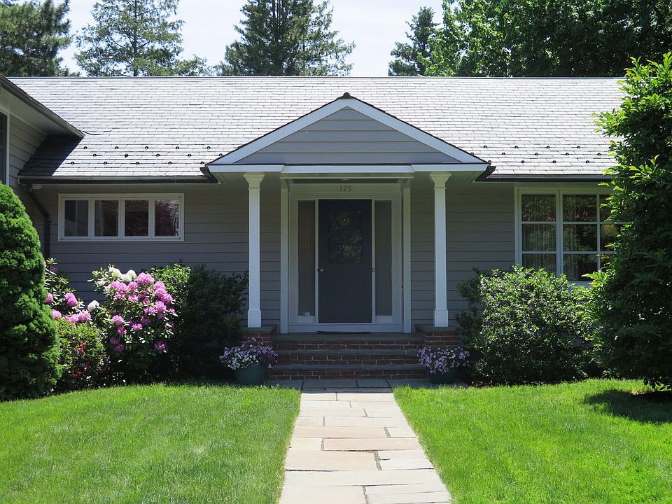 2nd image of 125 Hartshorn Rd