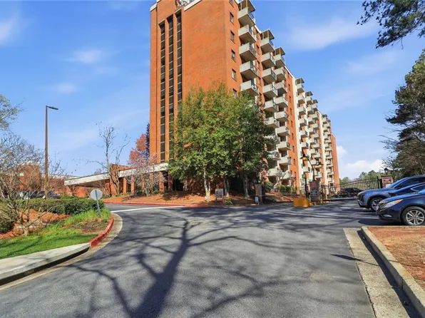 300 Johnson Ferry Rd NE, Atlanta, GA