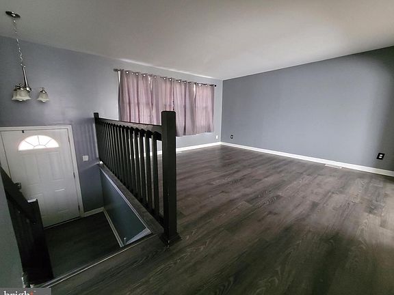 4th image of 102 Sherwood Dr