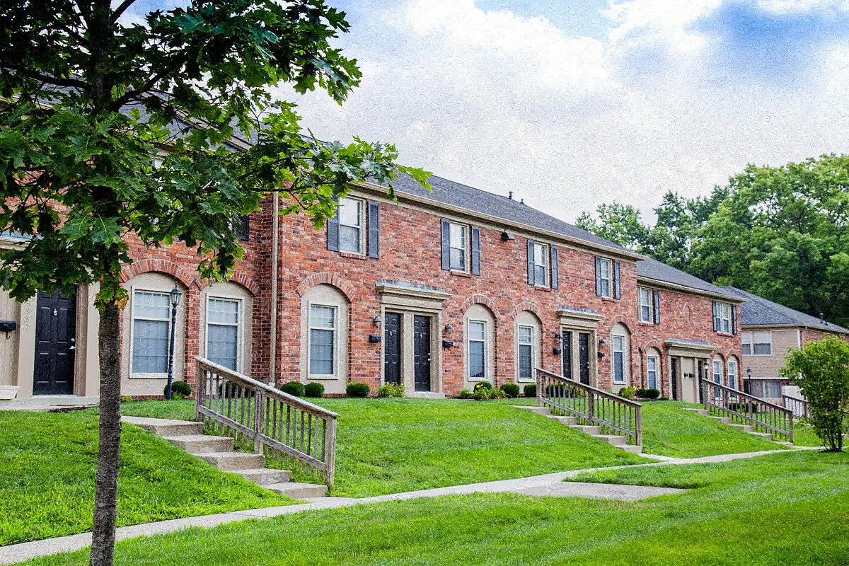 Monon Place I (Classic and Renovated), Managed by Buckingham Monon Living — Photo 2
