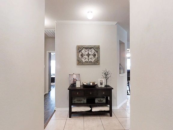 3rd image of 2309 Priscella Dr