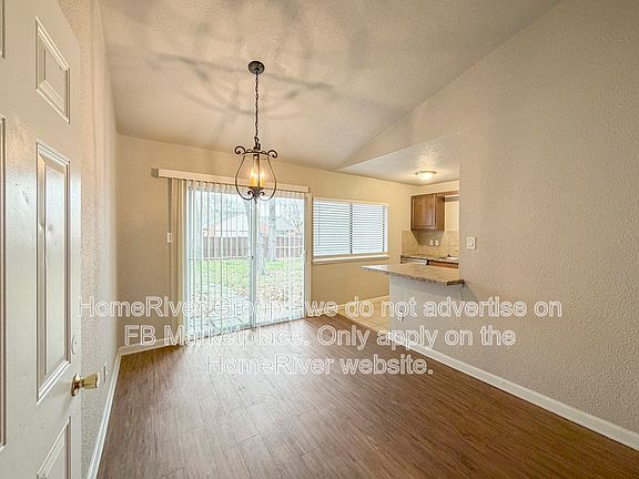 4th image of 523 English Oak Dr