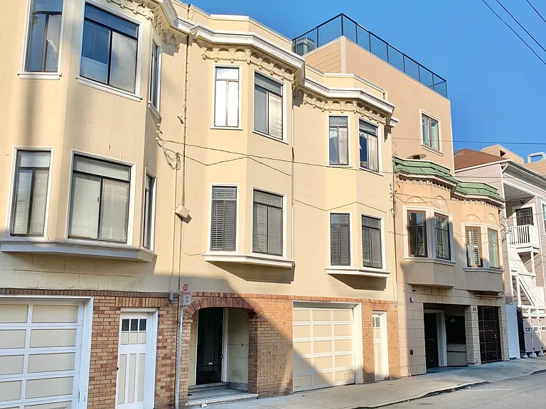 Top Floor 2br/1ba + Newly Renovated Unit! Parking! In-Unit Laundry! Progressive — Photo 16