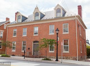 10 York St, Taneytown, MD 21787